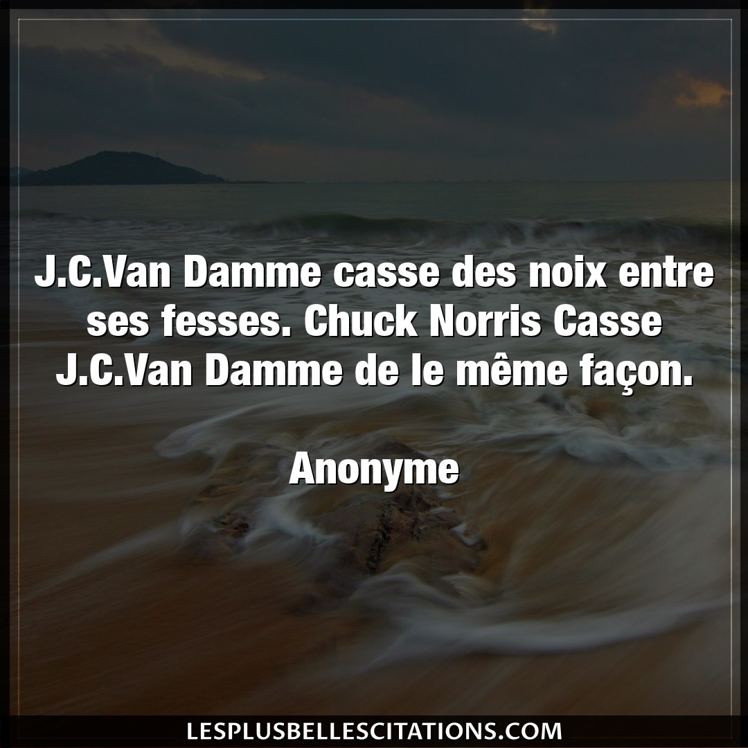 J.C.Van Damme casse des noix entre ses fesses